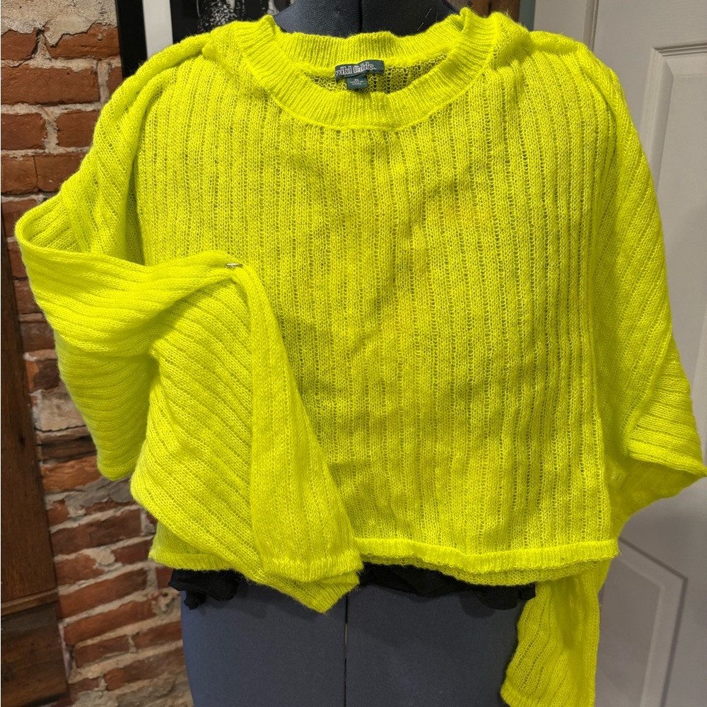 Wild Fable Neon Yellow Crew Neck Sweater